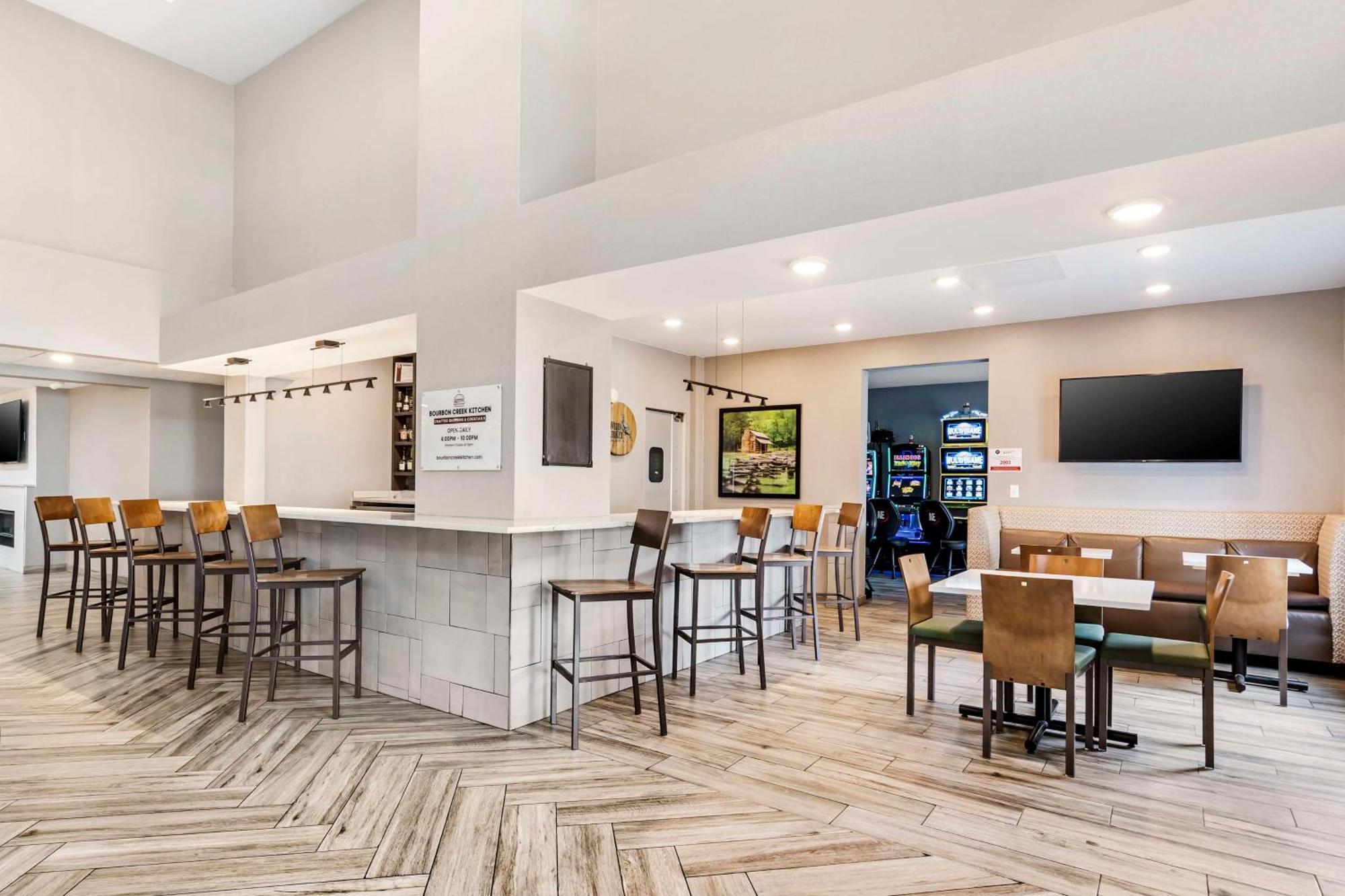 Best Western Plus Bourbonnais Hotel & Suites Exterior foto