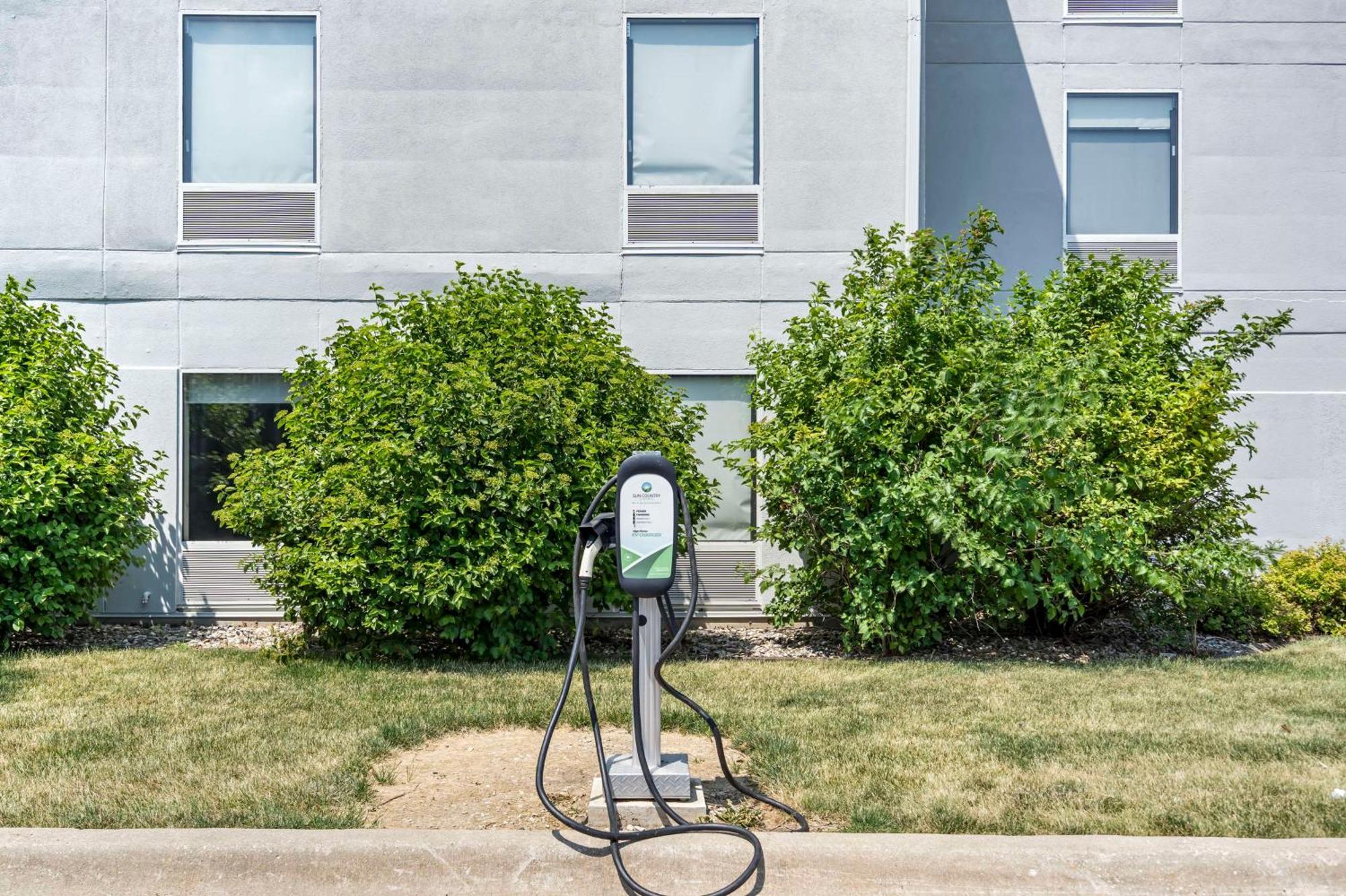 Best Western Plus Bourbonnais Hotel & Suites Exterior foto