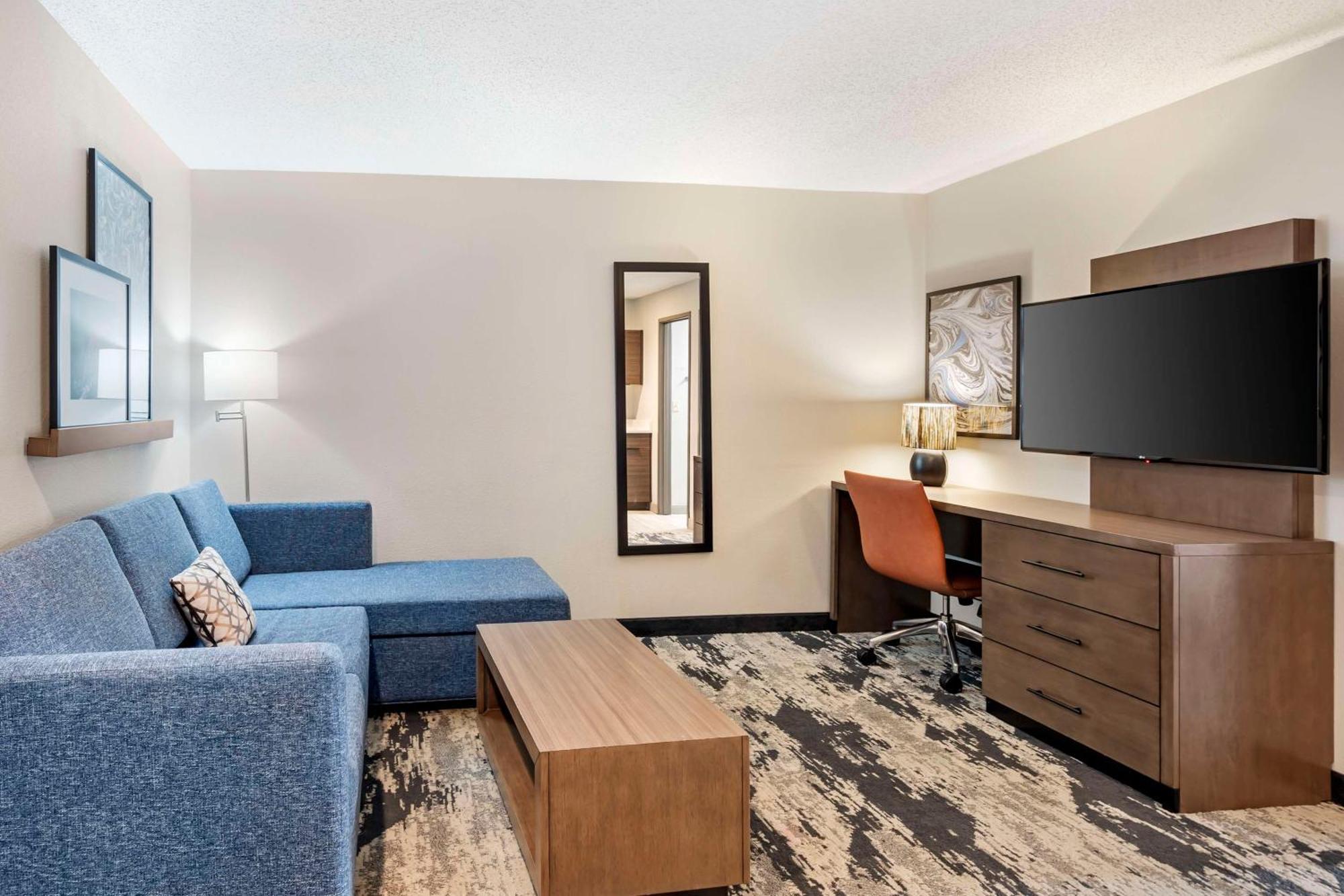 Best Western Plus Bourbonnais Hotel & Suites Exterior foto